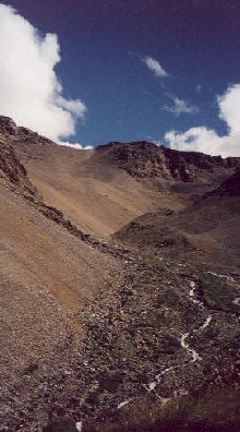 steep trail towards the pass on the left ridge