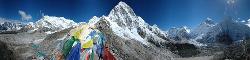 Panorama from Kala Pattar; from left to right Chumbu massiv; Pumori; Lingtren; Changtse; Everest; Lhotse; Nuptse.