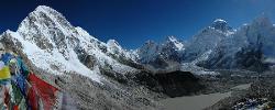 Panorama Pumori to Nuptse.