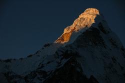 Early sun on Ama Dablam and its north-eastern face.