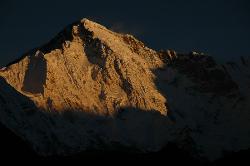 South face of Cho Oyo catches the morning sun.