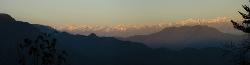 From Kastari the setting sun illuminates the border between Sikkim and Bhutan with Chomolhari as the most prominent peak at the left.