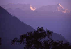 kangchenjunga_kabru_morning.jpg (63218 Byte)