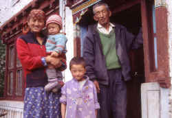 familyhemis.jpg (111808 Byte)