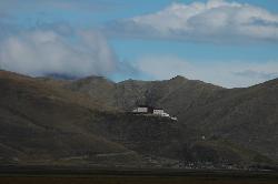 From Nagartse we spot the monastery of Samding across the wide plain.